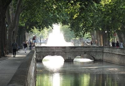 Nimes - Quai de la Fontaine