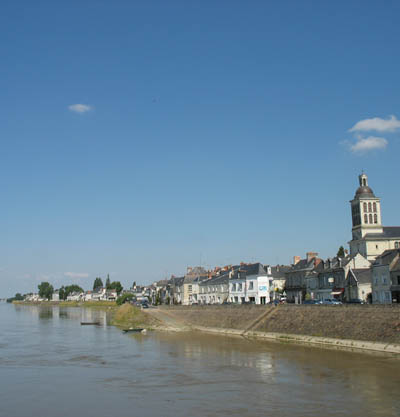 On the banks of the river Loire